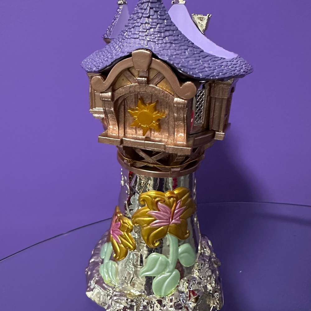 Bath & Body Works Disney Princess Rapunzel Set With Candle Holder NEW - Picture 2 of 5